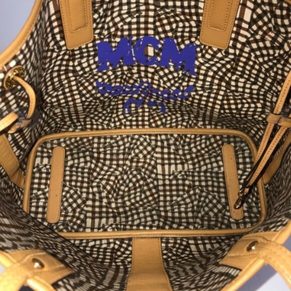 Authentic MCM Brand New Liz Reversible Visetos Tote Bag - Picture 8 of 8